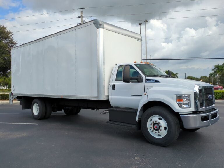 2025-ford-f-750-26-Box-Truck