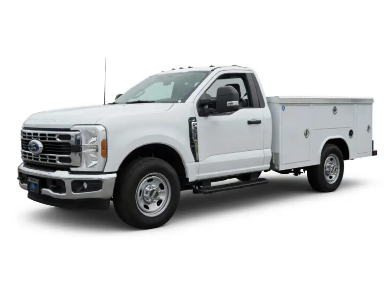 F-250 vs F-250 with service body upfit